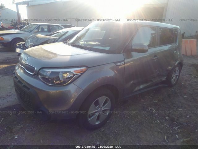 KNDJN2A29G7375419 - 2016 KIA SOUL  Gray photo 2