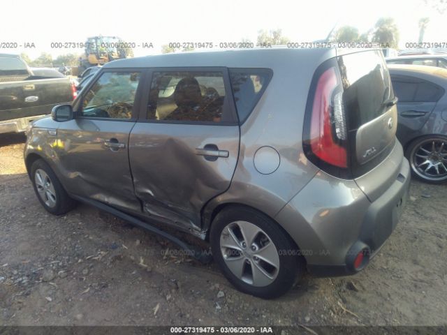 KNDJN2A29G7375419 - 2016 KIA SOUL  Gray photo 3