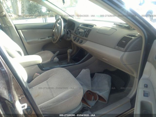 JTDBE32K830235342 - 2003 TOYOTA CAMRY LE/XLE Brown photo 5