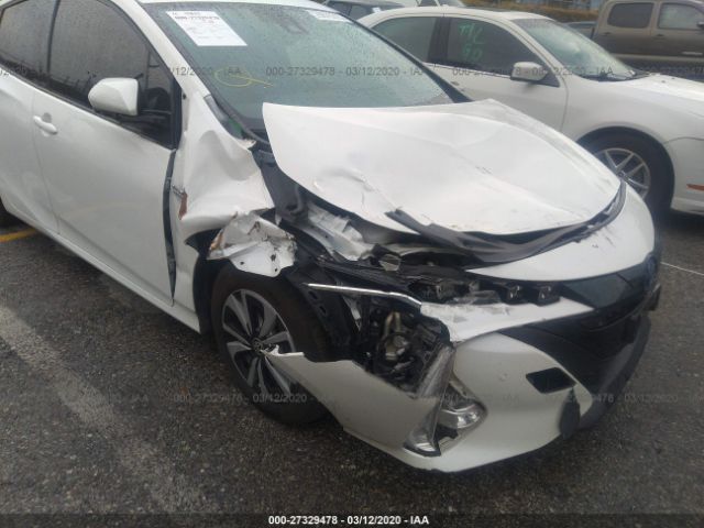 JTDKARFP8H3056857 - 2017 TOYOTA PRIUS PRIME  白色 照片 6