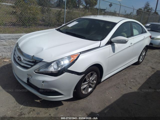 5NPEB4AC9EH932417 - 2014 HYUNDAI SONATA GLS White photo 2