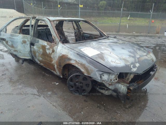 4T1BF28K6WU050939 - 1998 TOYOTA CAMRY CE/LE/XLE 黑色 照片 1