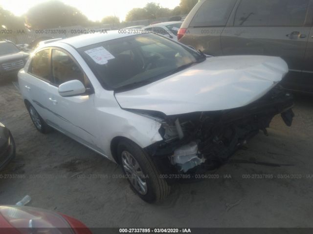 KNAFU4A2XB5459643 - 2011 KIA FORTE EX White photo 1