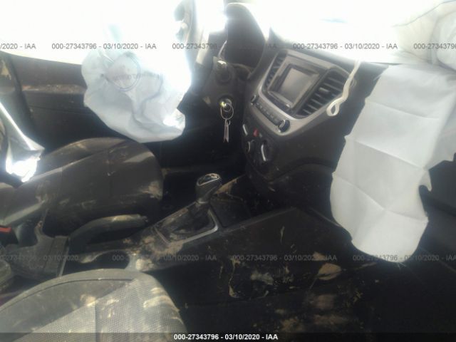 3KPC24A32KE060976 - 2019 HYUNDAI ACCENT SE/SEL White photo 5