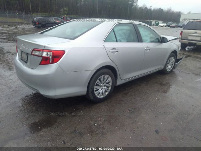 4T1BF1FK5EU855830 - 2014 TOYOTA CAMRY L/SE/LE/XLE 银色 照片 4