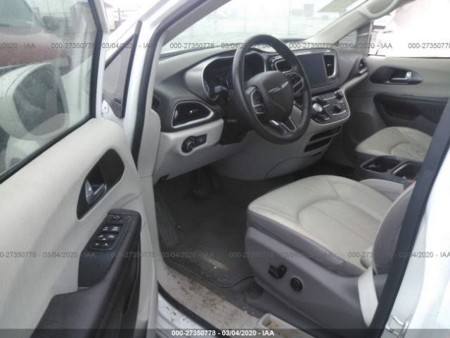 2C4RC1BG1HR823617 - 2017 CHRYSLER PACIFICA TOURING L White photo 5