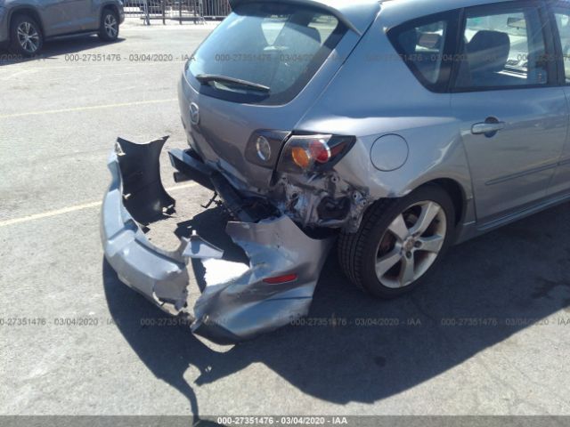 JM1BK143541127257 - 2004 MAZDA 3 HATCHBACK Gray photo 6