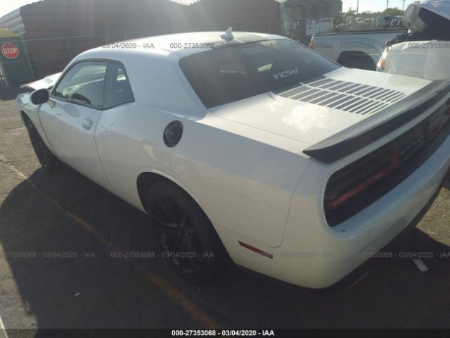 2C3CDZAGXGH177330 - 2016 DODGE CHALLENGER SXT White photo 3