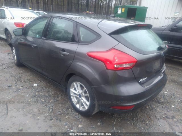 1FADP3K21GL204947 - 2016 FORD FOCUS SE Gray photo 3