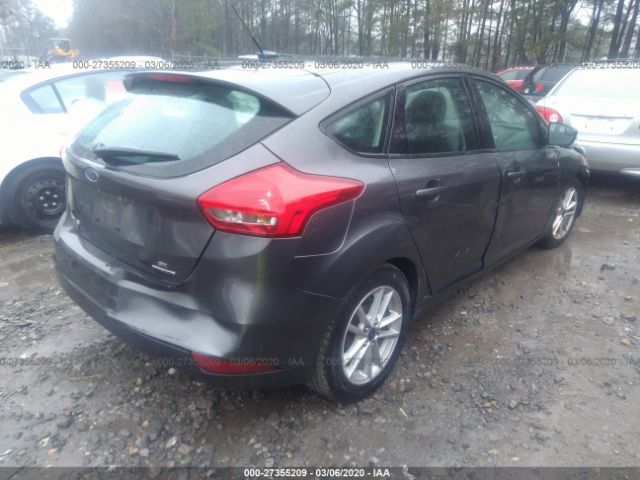 1FADP3K21GL204947 - 2016 FORD FOCUS SE Gray photo 4