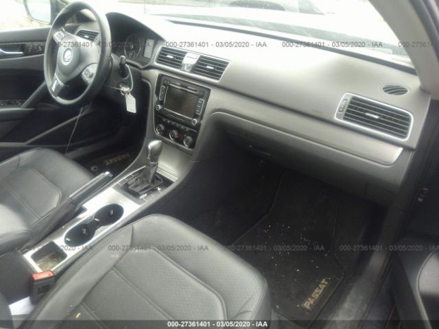 1VWBS7A30EC049965 - 2014 VOLKSWAGEN PASSAT SE Gray photo 5