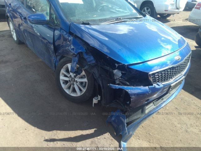 3KPFL4A76HE005789 - 2017 KIA FORTE LX/S Blue photo 6