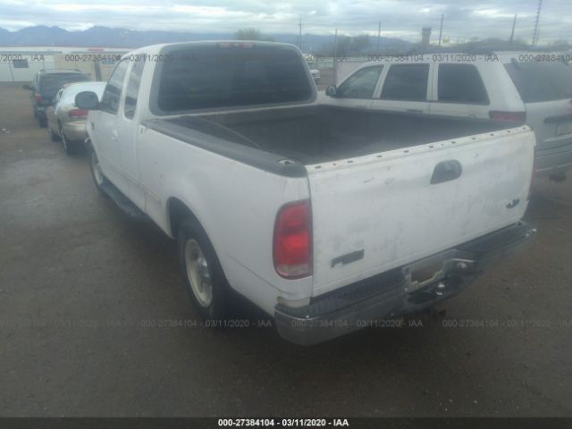 1FTZX176XWKA44149 - 1998 FORD F150  White photo 3