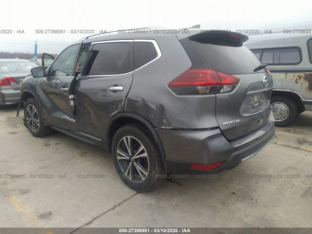 JN8AT2MV0JW306504 - 2018 NISSAN ROGUE S/SL/SV Gray photo 3