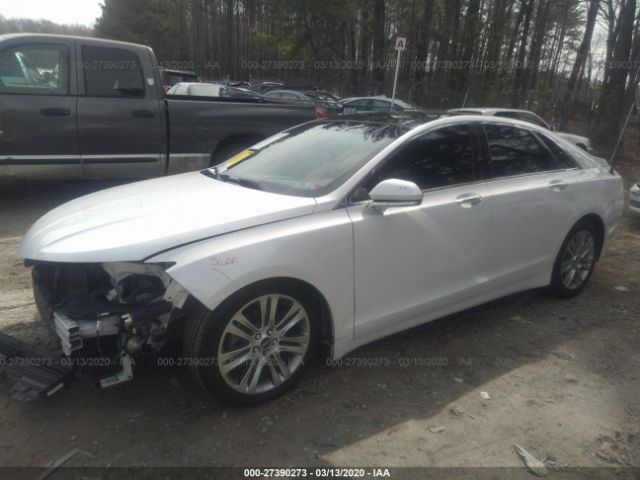 3LN6L2LU7ER815858 - 2014 LINCOLN MKZ HYBRID White photo 2