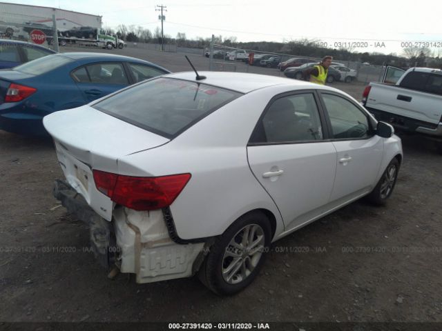 KNAFU4A20C5480096 - 2012 KIA FORTE EX White photo 4