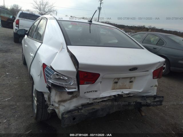 KNAFU4A20C5480096 - 2012 KIA FORTE EX White photo 6