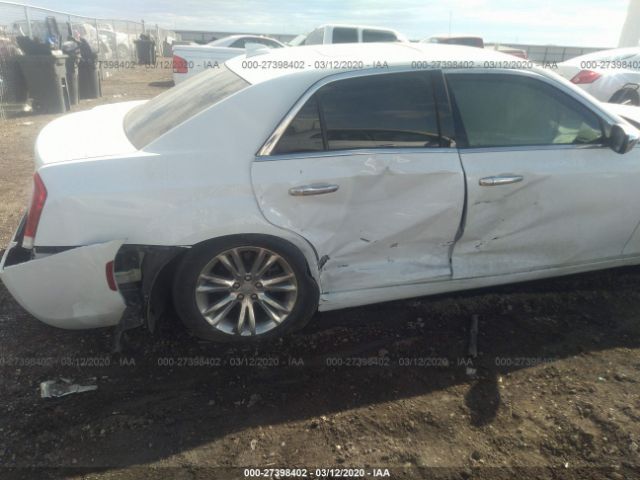 2C3CCAEG5GH357815 - 2016 CHRYSLER 300C  White photo 6