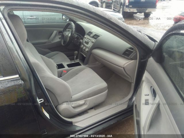 4T1BF3EK3BU166989 - 2011 TOYOTA CAMRY SE/LE/XLE 黑色 照片 5