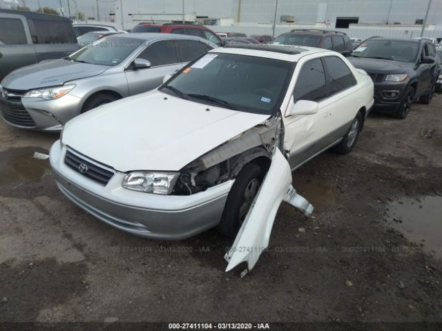 JT2BG22K110544581 - 2001 TOYOTA CAMRY CE/LE/XLE White photo 2