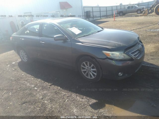 4T4BF3EK4BR105527 - 2011 TOYOTA CAMRY SE/LE/XLE Gray photo 1