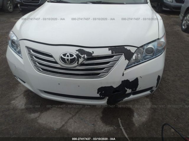 4T1BB46K57U025767 - 2007 TOYOTA CAMRY HYBRID White photo 6