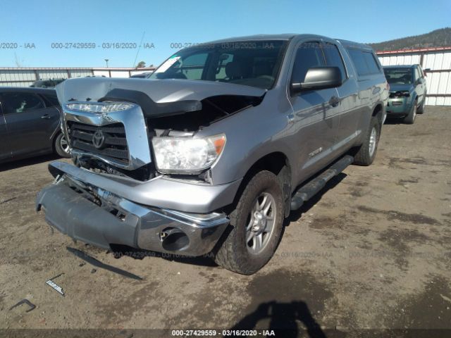 5TFBT54107X007483 - 2007 TOYOTA TUNDRA DOUBLE CAB SR5 Silver photo 2