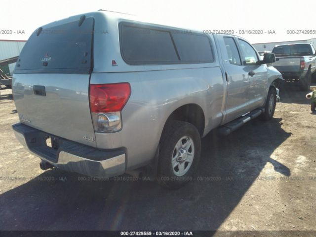 5TFBT54107X007483 - 2007 TOYOTA TUNDRA DOUBLE CAB SR5 Silver photo 4