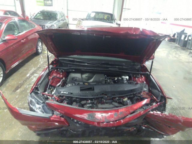 4T1B11HK8JU531776 - 2018 TOYOTA CAMRY L/LE/XLE/SE/XSE Red photo 10