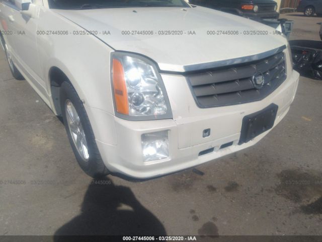 1GYEE637350189358 - 2005 CADILLAC SRX  White photo 6