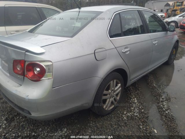 3VWEF71K37M135037 - 2007 VOLKSWAGEN JETTA WOLFSBURG 银色 照片 4