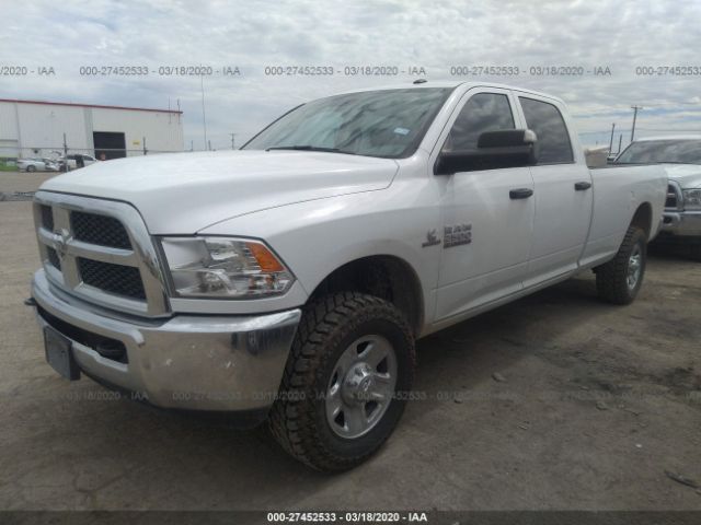 3C6UR5HL6JG288260 - 2018 RAM 2500 ST White photo 2