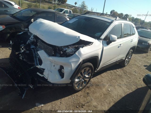 JTMC1RFV0LD048709 - 2020 TOYOTA RAV4 XLE PREMIUM White photo 2