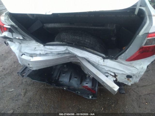 4T1BF1FK9CU529865 - 2012 TOYOTA CAMRY SE/LE/XLE 白色 照片 6