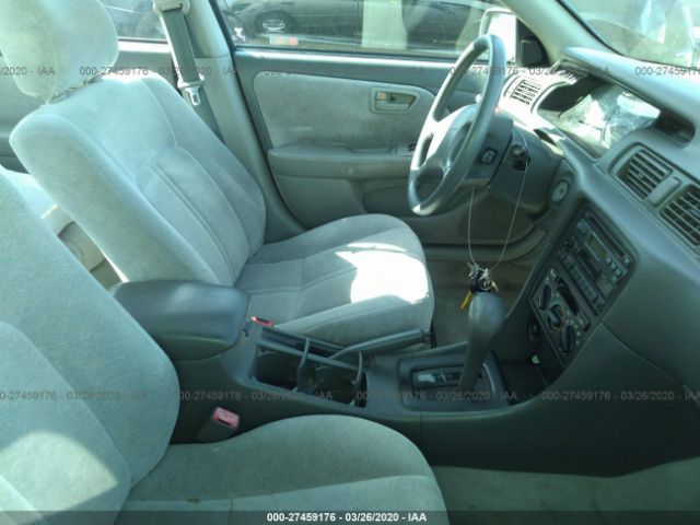 4T1BG22K6VU115101 - 1997 TOYOTA CAMRY CE/LE/XLE 灰色 照片 5