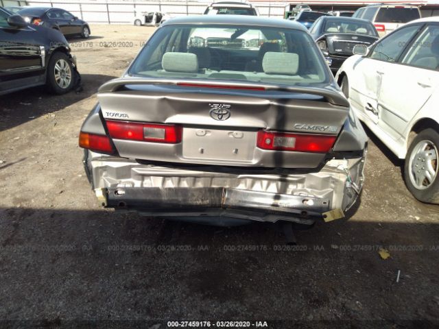 4T1BG22K6VU115101 - 1997 TOYOTA CAMRY CE/LE/XLE 灰色 照片 6