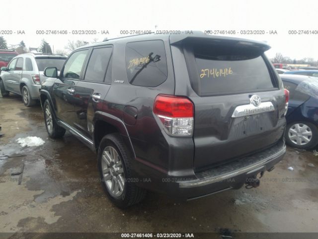 JTEBU5JR7D5133477 - 2013 TOYOTA 4RUNNER SR5/LIMITED/TRAIL Gray photo 3