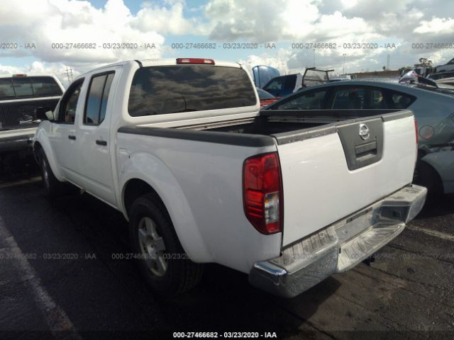 1N6AD07U57C433496 - 2007 NISSAN FRONTIER CREW CAB LE/SE/OFF ROAD White photo 3