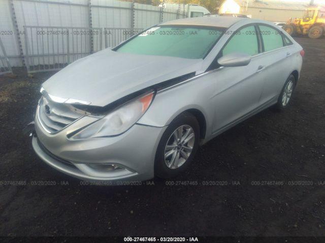 5NPEB4AC7DH802912 - 2013 HYUNDAI SONATA GLS Silver photo 2