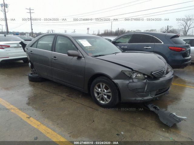 4T1BF32K55U593440 - 2005 TOYOTA CAMRY LE/XLE/SE Gray photo 1