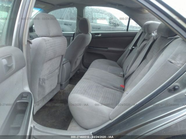 4T1BF32K55U593440 - 2005 TOYOTA CAMRY LE/XLE/SE Gray photo 8