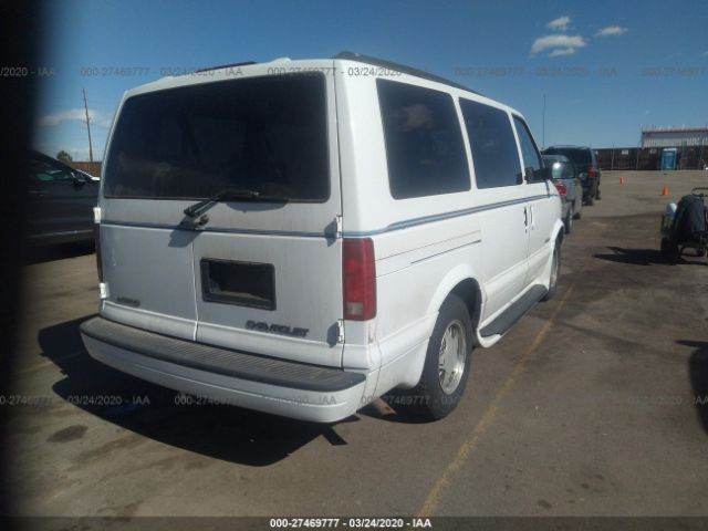 1GNDM19X22B115354 - 2002 CHEVROLET ASTRO  White photo 4