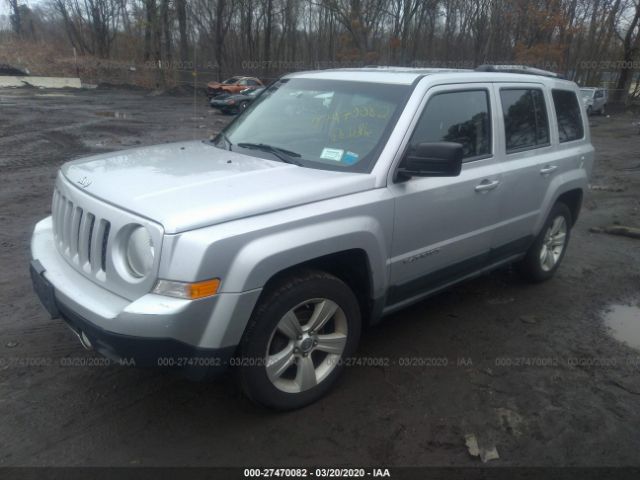 1J4NF4GBXBD207570 - 2011 JEEP PATRIOT LATITUDE Silver photo 2