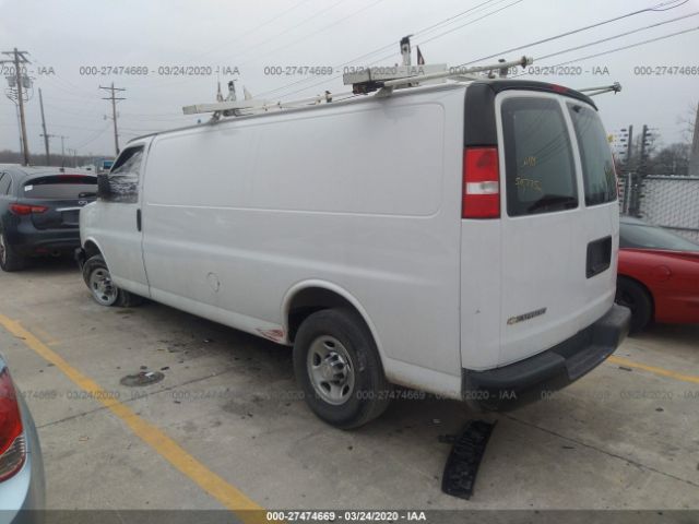 1GCWGBFP9J1282592 - 2018 CHEVROLET EXPRESS G2500  White photo 3