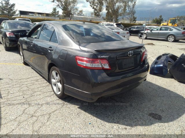 4T1BF3EK1BU172144 - 2011 TOYOTA CAMRY SE/LE/XLE Gray photo 3