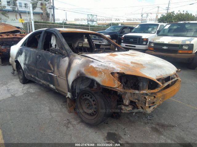 JTDBE32K220089843 - 2002 TOYOTA CAMRY LE/XLE/SE White photo 1