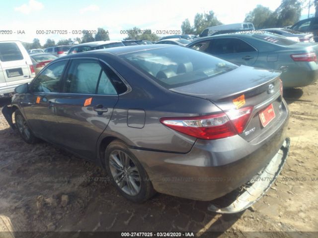 4T1BF1FK5GU510588 - 2016 TOYOTA CAMRY LE/XLE/SE/XSE Gray photo 3