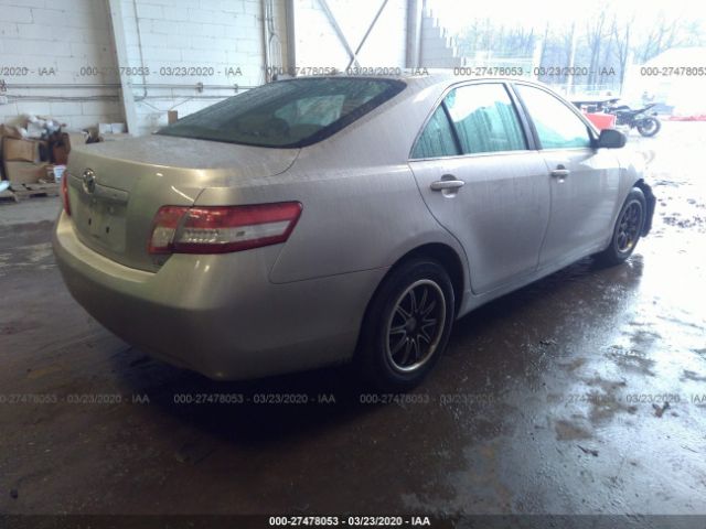 4T1BF3EK5BU152821 - 2011 TOYOTA CAMRY SE/LE/XLE Silver photo 4