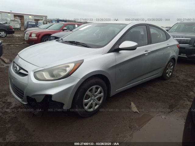 KMHCT4AE6DU317054 - 2013 HYUNDAI ACCENT GLS/GS Silver photo 2