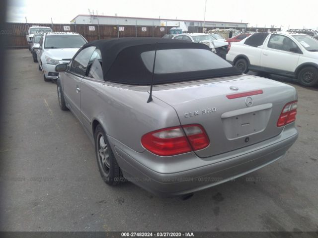 WDBLK65G83T144042 - 2003 MERCEDES-BENZ CLK 320 Silver photo 3